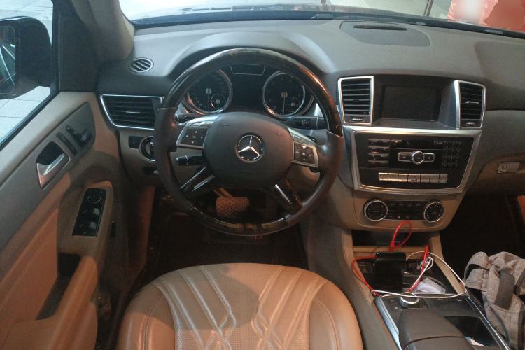 Used Mercedes-Benz M-Class 2012 ML 300 Steering Wheel