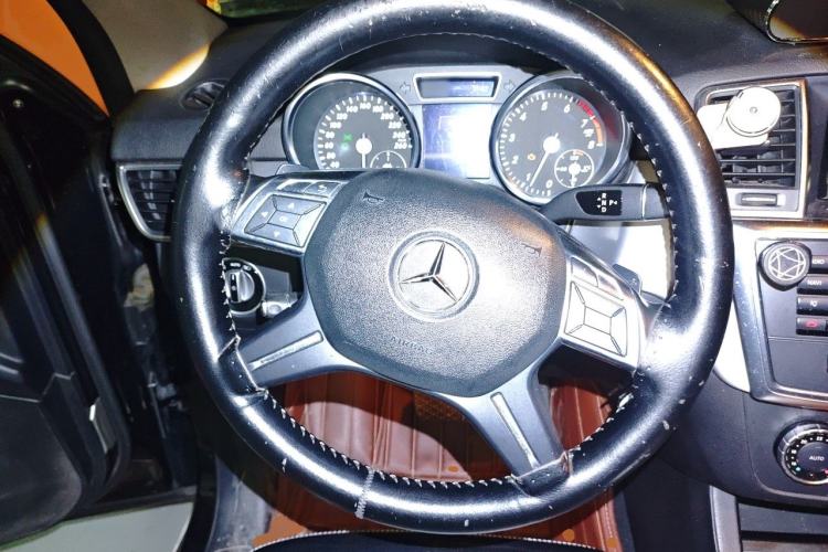 Used Mercedes-Benz M-Class 2012 ML 300 Steering Wheel