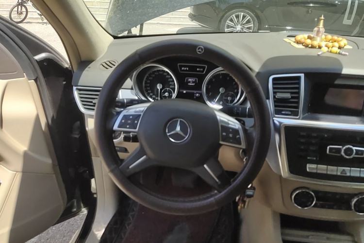 Used Mercedes-Benz M-Class 2012 ML 300 Steering Wheel