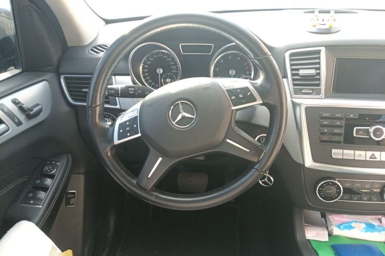 Used Mercedes-Benz M-Class 2012 ML 300 Steering Wheel