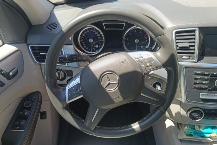 Used Mercedes-Benz M-Class 2012 ML 300 Steering Wheel