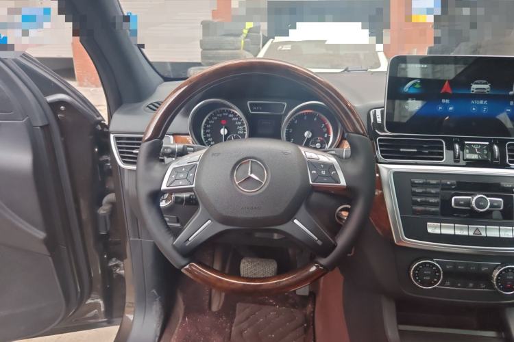 Used Mercedes-Benz M-Class 2012 ML 350 Luxury Edition Steering Wheel