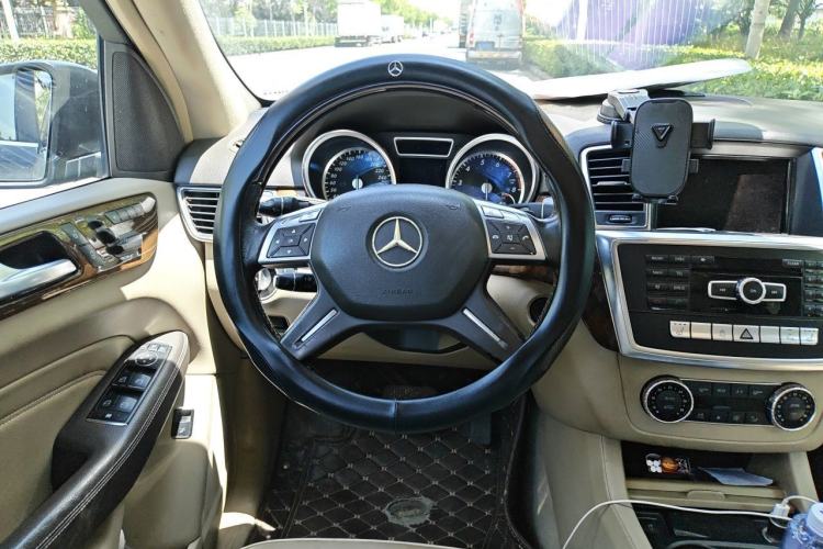Used Mercedes-Benz M-Class 2012 ML 350 Sport Edition Steering Wheel