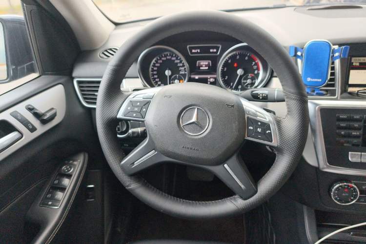 Used Mercedes-Benz M-Class 2012 ML 300 Steering Wheel