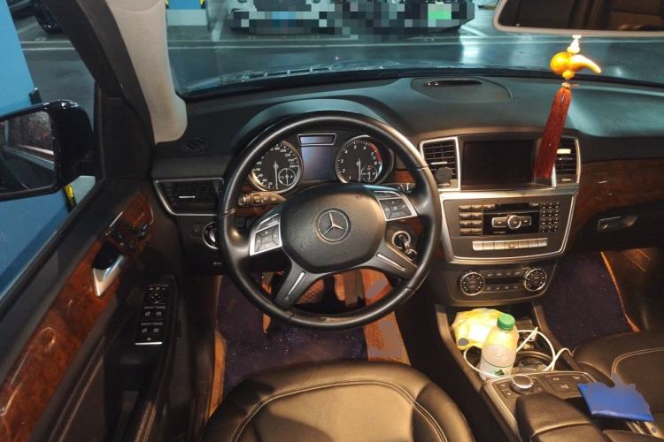 Used Mercedes-Benz M-Class 2012 ML 350 Sport Edition Steering Wheel