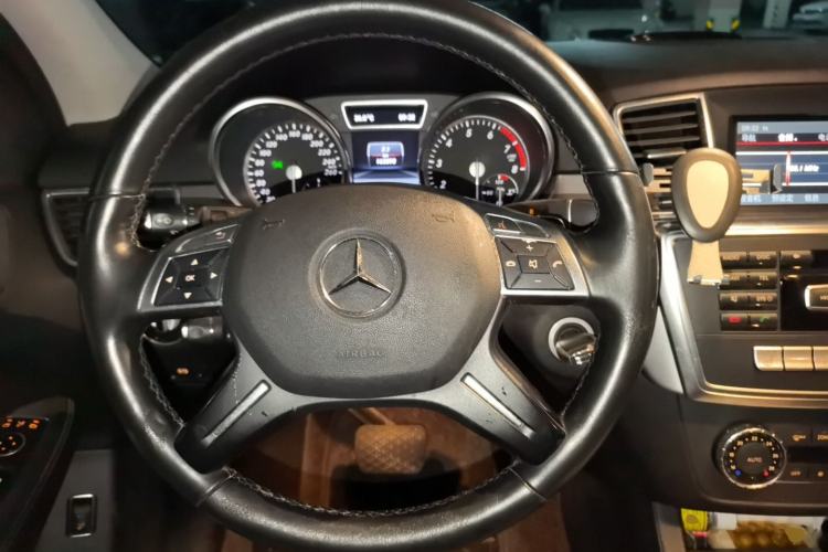 Used Mercedes-Benz M-Class 2012 ML 300 Steering Wheel