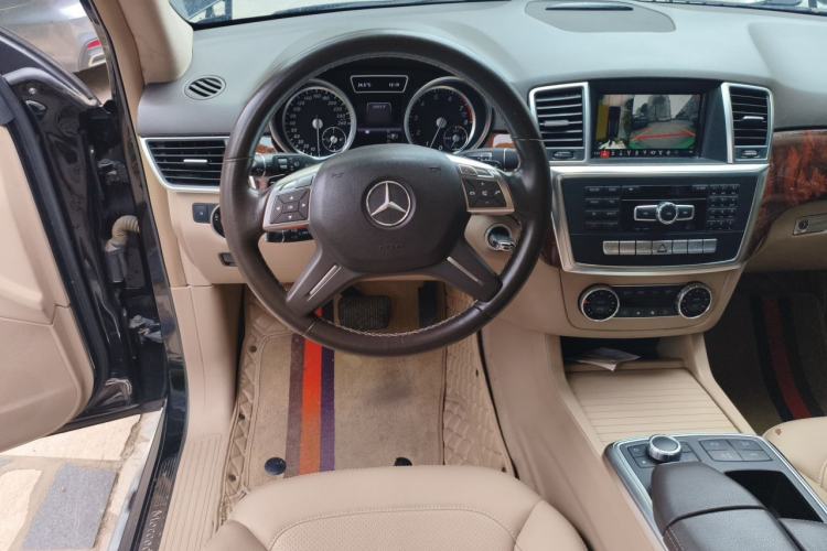 Used Mercedes-Benz M-Class 2012 ML 350 Sport Edition Steering Wheel