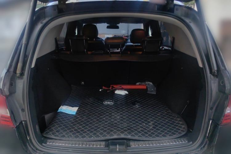 Used Mercedes-Benz M-Class 2012 ML 350 Sport Edition Trunk