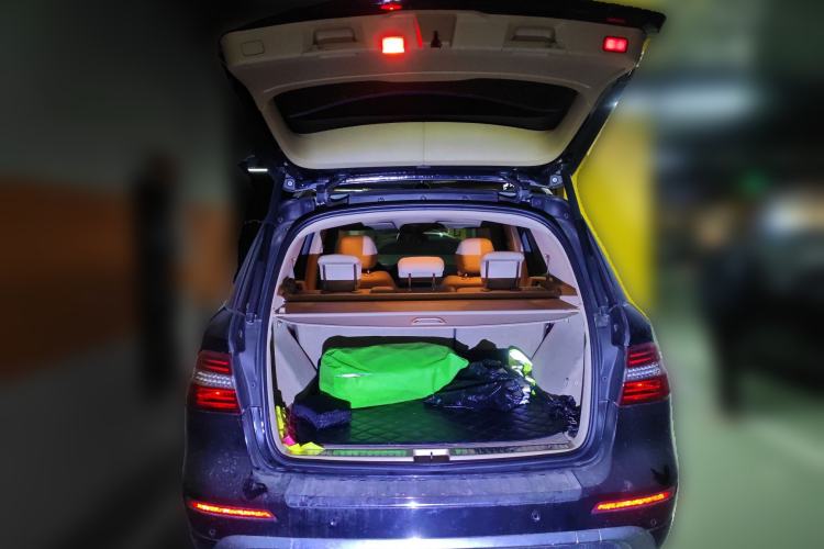 Used Mercedes-Benz M-Class 2012 ML 300 Trunk