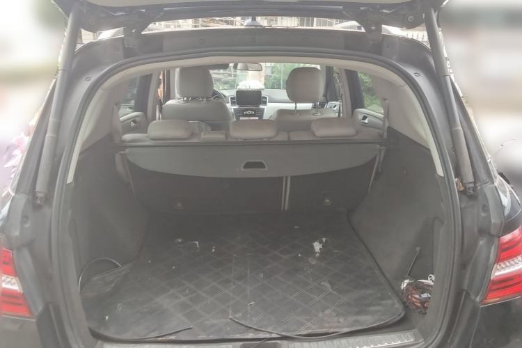 Used Mercedes-Benz M-Class 2012 ML 300 Trunk