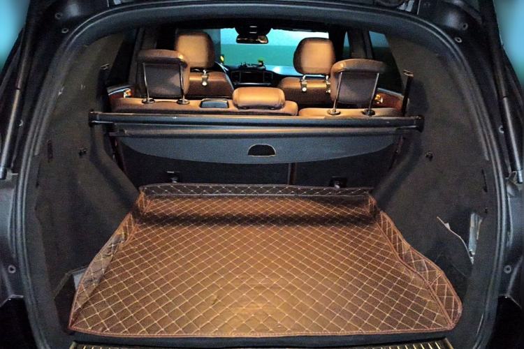 Used Mercedes-Benz M-Class 2012 ML 350 Luxury Edition Trunk