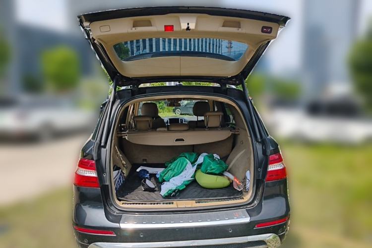 Used Mercedes-Benz M-Class 2012 ML 350 Sport Edition Trunk