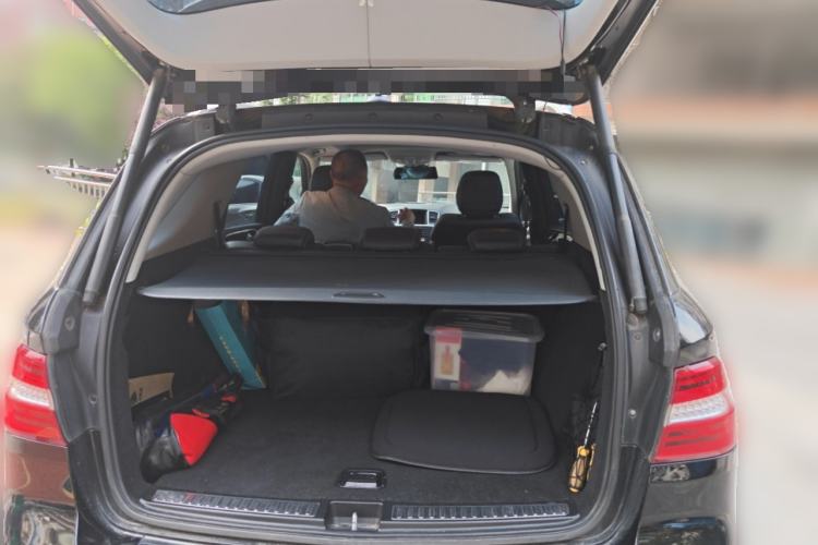 Used Mercedes-Benz M-Class 2012 ML 350 Sport Edition Trunk