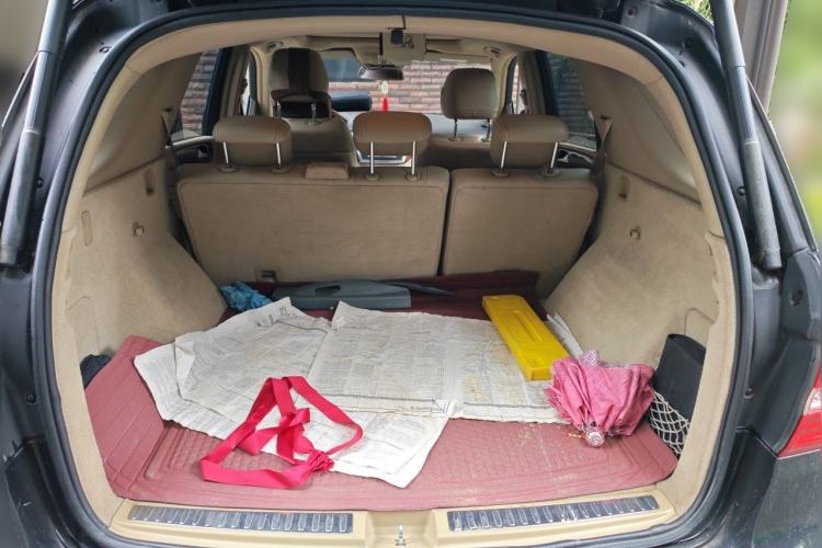 Used Mercedes-Benz M-Class 2012 ML 350 Luxury Edition Trunk
