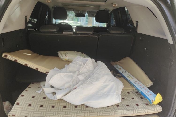 Used Mercedes-Benz M-Class 2012 ML 350 Luxury Edition Trunk