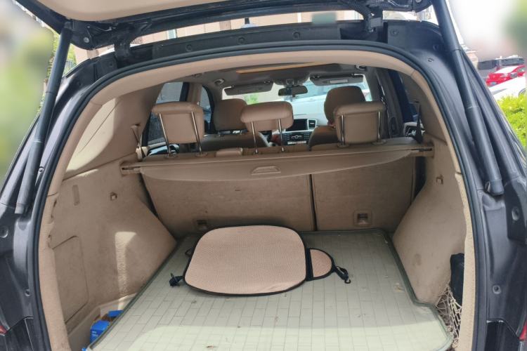 Used Mercedes-Benz M-Class 2012 ML 350 Sport Edition Trunk