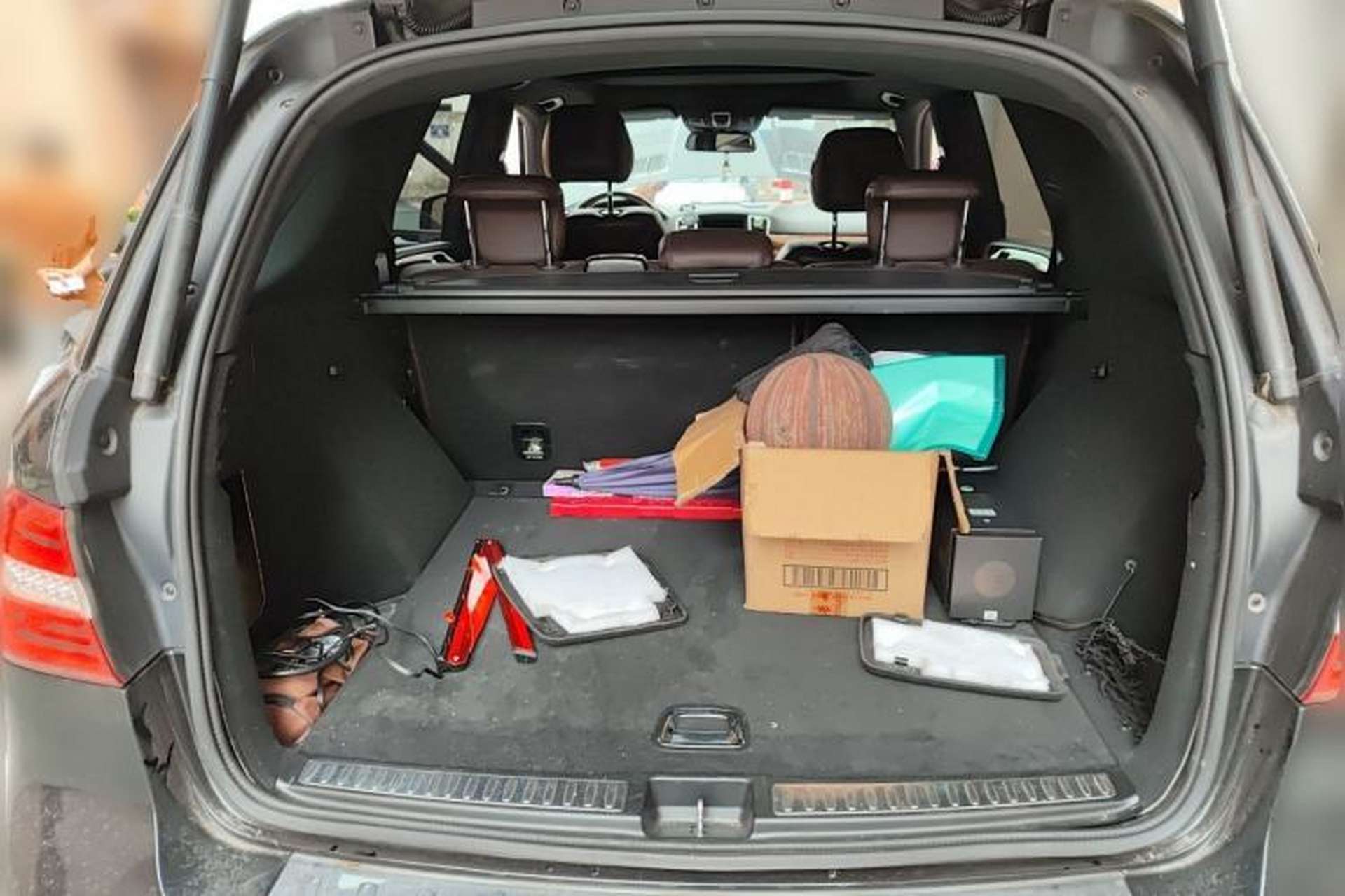 Used Mercedes-Benz M-Class 2012 ML 350 Luxury Edition Trunk
