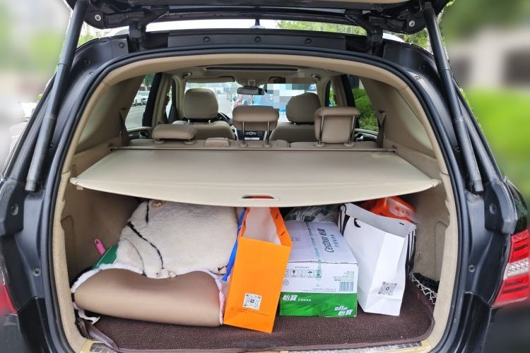 Used Mercedes-Benz M-Class 2012 ML 350 Sport Edition Trunk