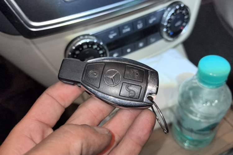 Used Mercedes-Benz M-Class 2012 ML 300 Vehicle Key
