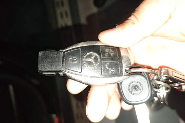 Used Mercedes-Benz M-Class 2012 ML 300 Vehicle Key