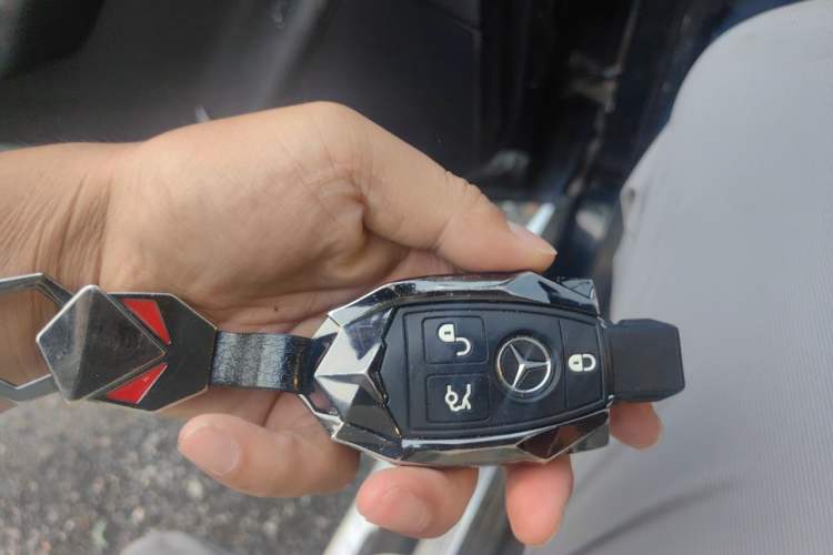 Used Mercedes-Benz M-Class 2012 ML 350 Sport Edition Vehicle Key