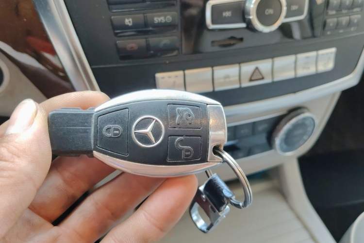 Used Mercedes-Benz M-Class 2012 ML 350 Luxury Edition Vehicle Key