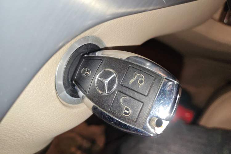 Used Mercedes-Benz M-Class 2012 ML 300 Vehicle Key