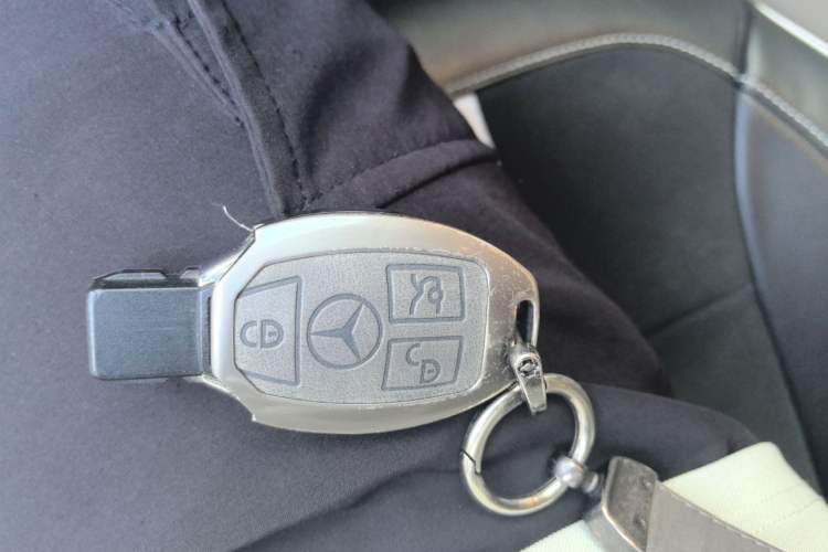 Used Mercedes-Benz M-Class 2012 ML 350 Luxury Edition Vehicle Key