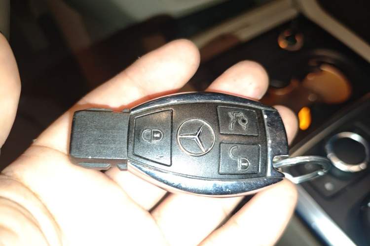 Used Mercedes-Benz M-Class 2012 ML 300 Vehicle Key