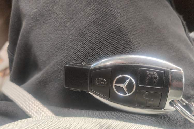 Used Mercedes-Benz M-Class 2012 ML 350 Luxury Edition Vehicle Key
