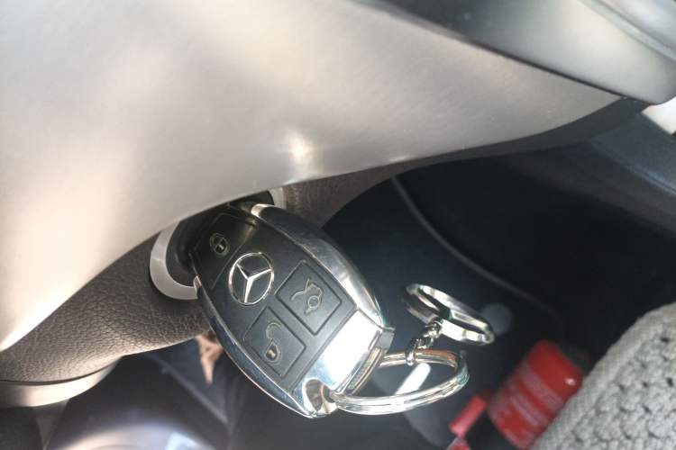 Used Mercedes-Benz M-Class 2012 ML 300 Vehicle Key