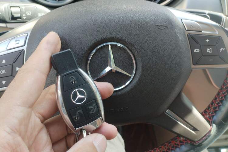 Used Mercedes-Benz M-Class 2012 ML 300 Vehicle Key