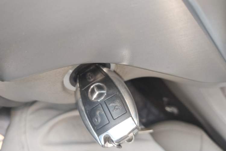 Used Mercedes-Benz M-Class 2012 ML 300 Vehicle Key