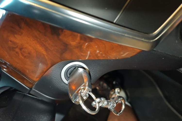 Used Mercedes-Benz M-Class 2012 ML 350 Luxury Edition Vehicle Key