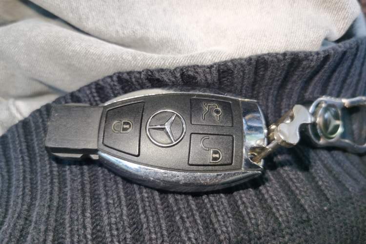 Used Mercedes-Benz M-Class 2012 ML 350 Luxury Edition Vehicle Key