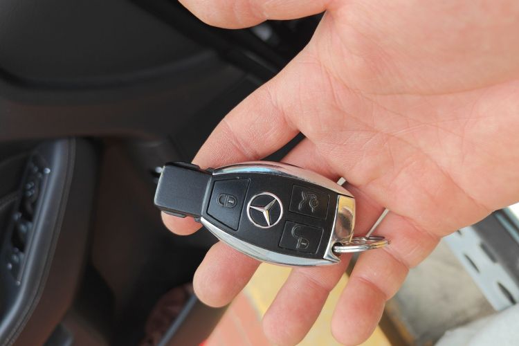 Used Mercedes-Benz M-Class 2012 ML 350 Sport Edition Vehicle Key