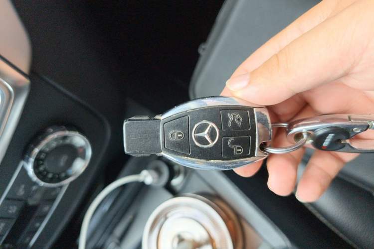 Used Mercedes-Benz M-Class 2012 ML 300 Vehicle Key