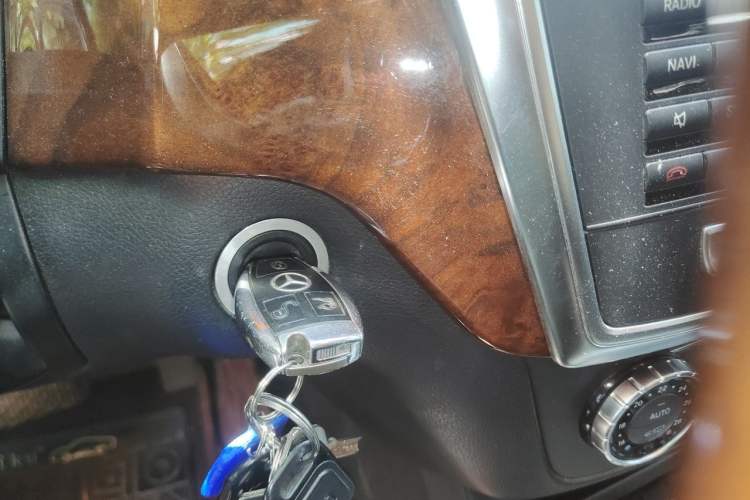 Used Mercedes-Benz M-Class 2012 ML 350 Luxury Edition Vehicle Key