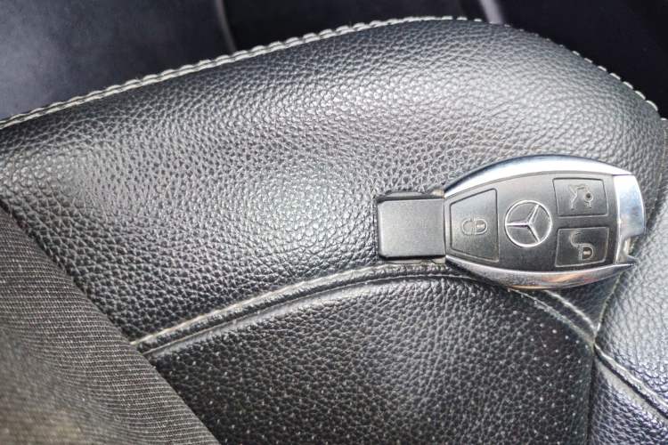 Used Mercedes-Benz M-Class 2012 ML 350 Sport Edition Vehicle Key