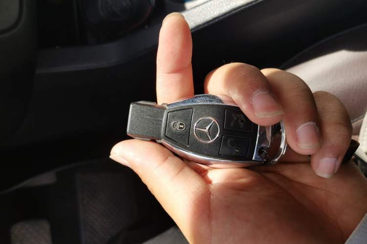 Used Mercedes-Benz M-Class 2012 ML 350 Luxury Edition Vehicle Key