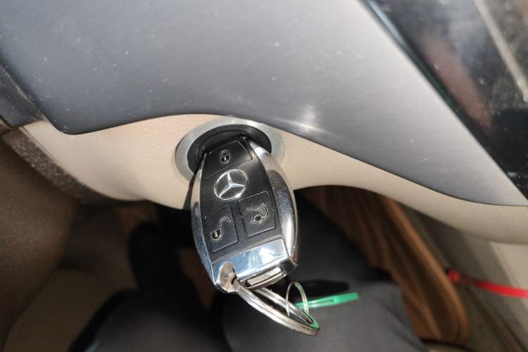 Used Mercedes-Benz M-Class 2012 ML 300 Vehicle Key