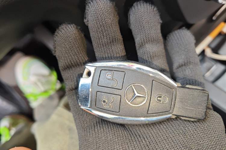 Used Mercedes-Benz M-Class 2012 ML 350 Luxury Edition Vehicle Key