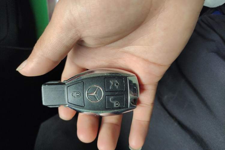Used Mercedes-Benz M-Class 2012 ML 350 Sport Edition Vehicle Key