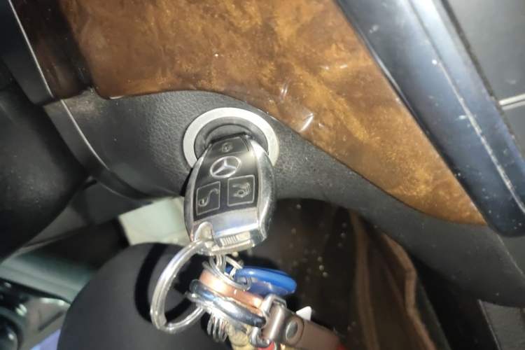 Used Mercedes-Benz M-Class 2012 ML 350 Luxury Edition Vehicle Key