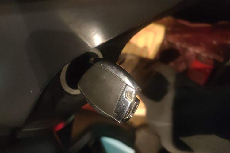 Used Mercedes-Benz M-Class 2012 ML 300 Vehicle Key