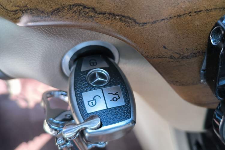 Used Mercedes-Benz M-Class 2012 ML 350 Luxury Edition Vehicle Key