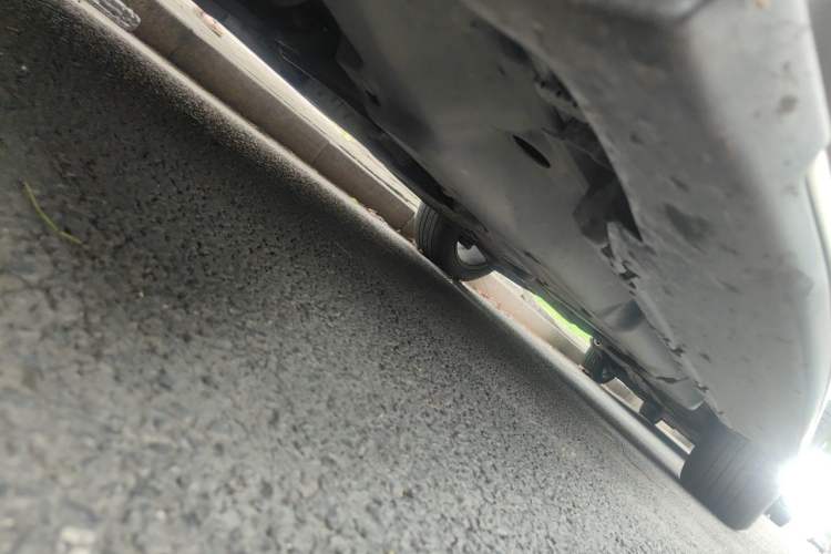 Used Mercedes-Benz M-Class 2012 ML 300 Chassis Front Left