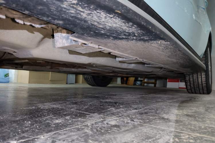 Used Mercedes-Benz M-Class 2012 ML 350 Sport Edition Chassis Front Left