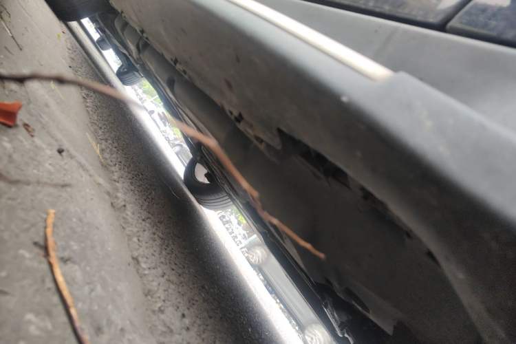 Used Mercedes-Benz M-Class 2012 ML 300 Chassis Front Right