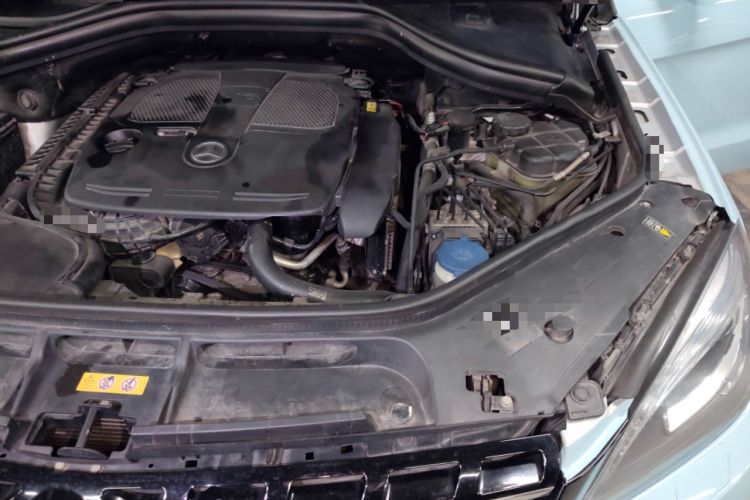 Used Mercedes-Benz M-Class 2012 ML 350 Sport Edition Engine Bay Left